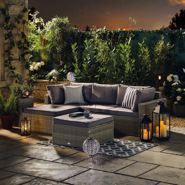 How can you tell if the rattan furniture has a high quality?