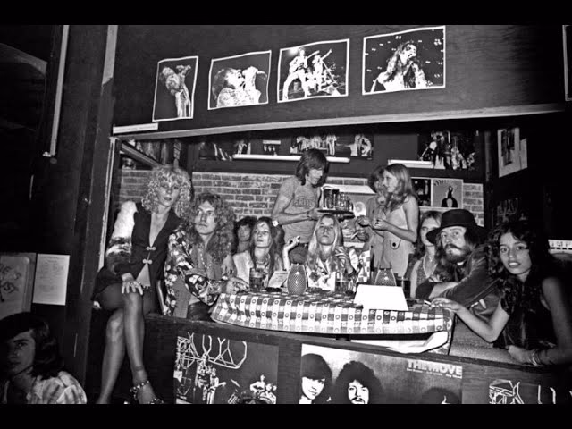 ¿En qué bar tocaron los Beatles?