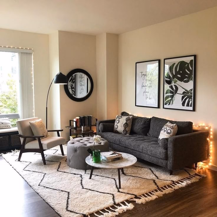 What accent color goes with grey sofa?
