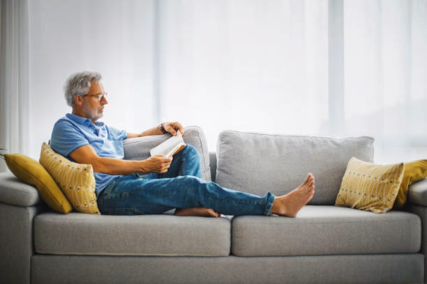 How do you read comfortable on a couch?