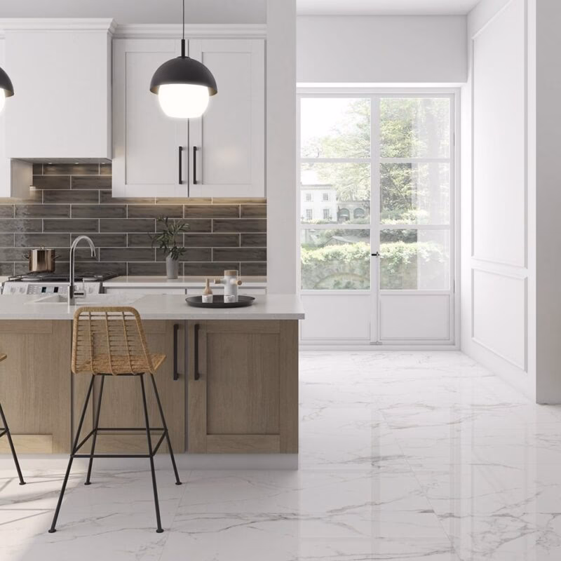 ¿Es mejor la porcelana o la cerámica para una cocina?