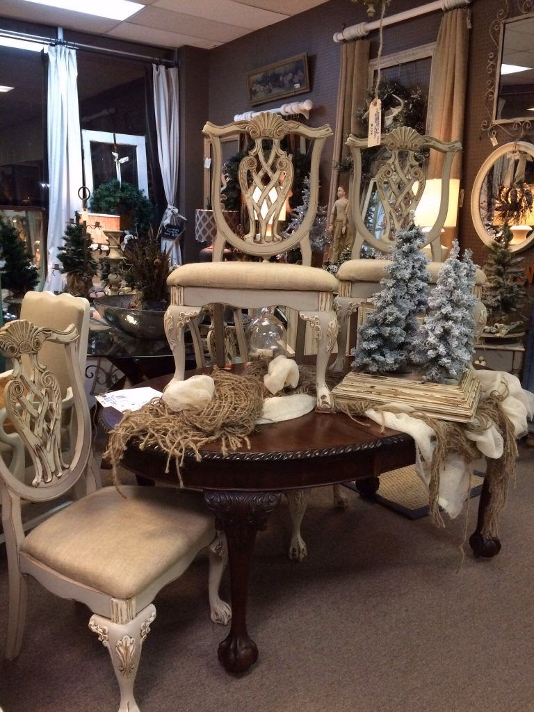 ¿Cuáles son los tres estilos de sillas Chippendale?