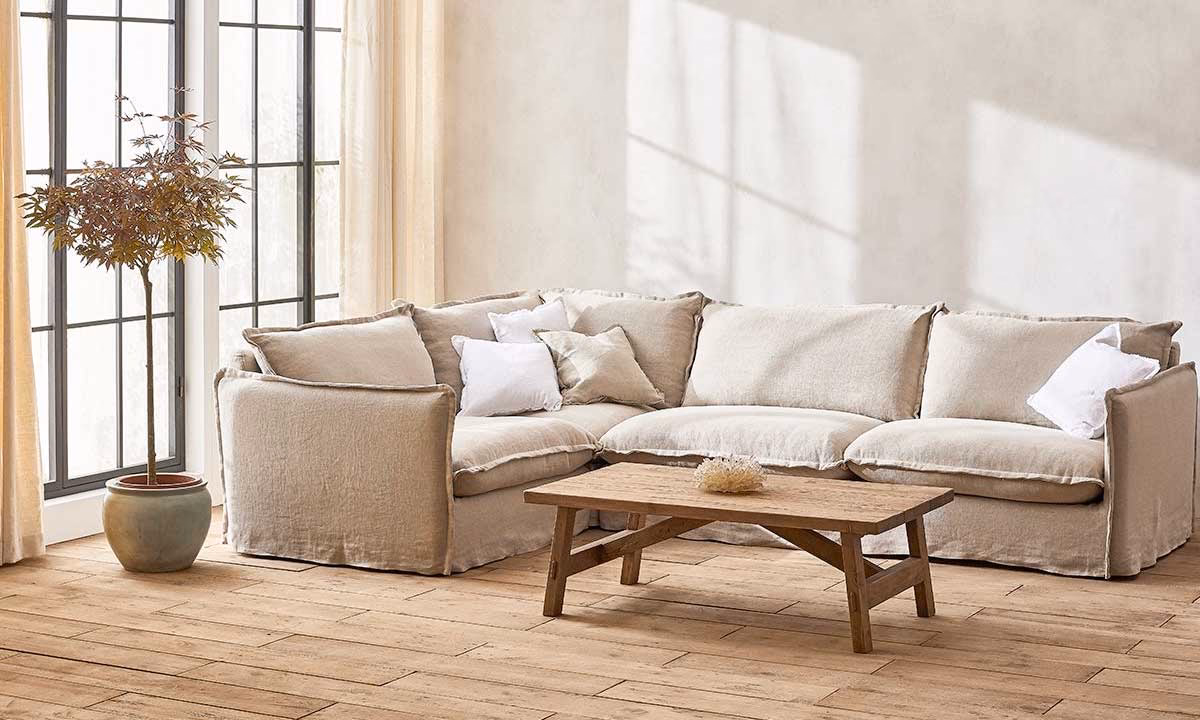 What shape coffee table for chaise sectional?