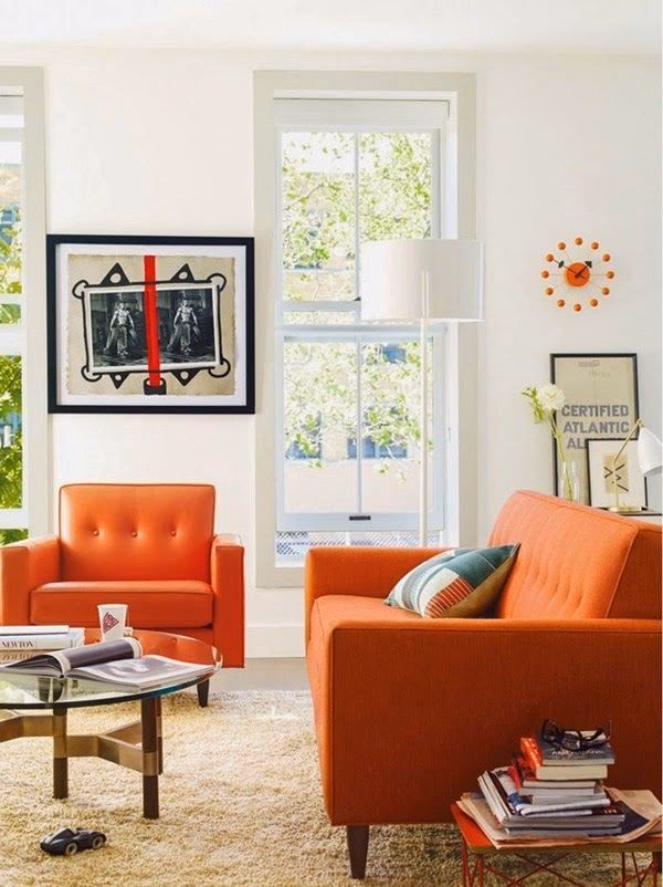 ¿Qué color combina bien con los muebles naranjas?