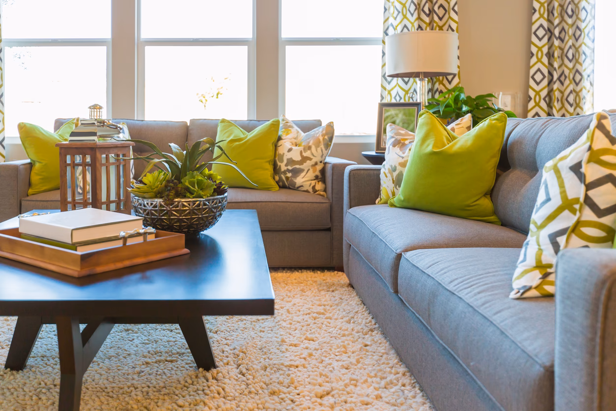 ¿Cómo hacer que una sala pequeña se vea grande?