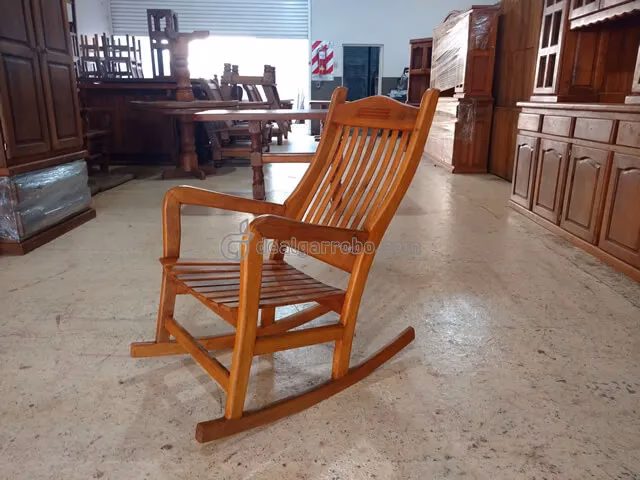 ¿Es posible convertir una silla normal en una mecedora?