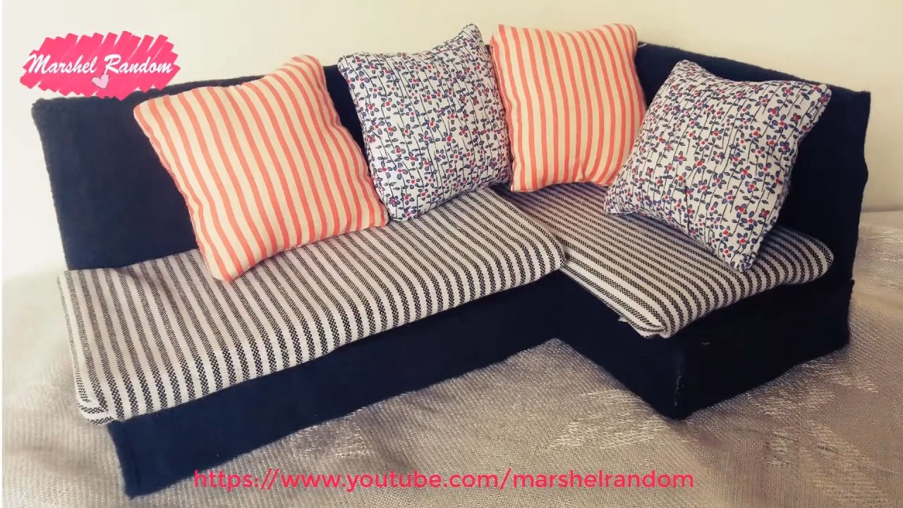 ¿Qué materiales se utilizan para hacer una muñeca Barbie?