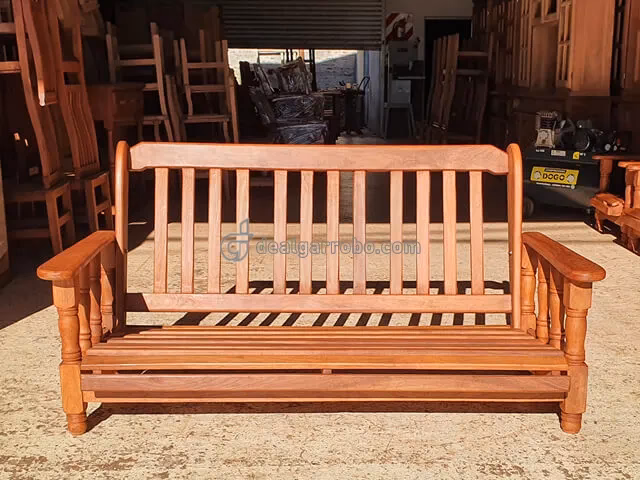 ¿Qué se puede hacer con la madera del algarrobo?