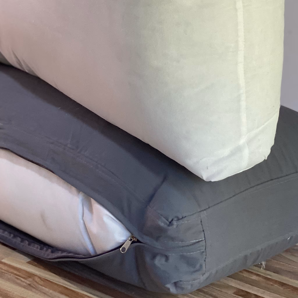 ¿Cuál es el mejor material para rellenar los cojines del sofá?