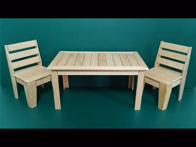 ¿Qué goma se utiliza para pegar los palitos de helado?