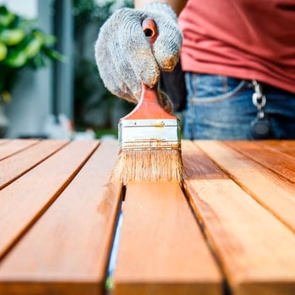 ¿Cómo se llama la pintura para madera exterior?