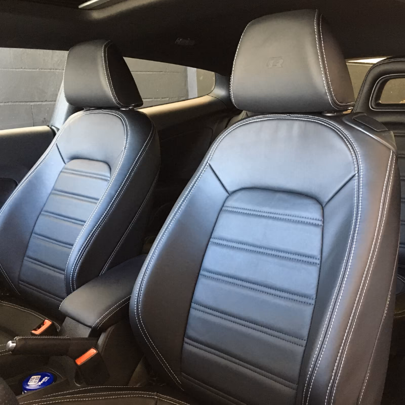 ¿Cuánto cuesta tapizar un auto en Estados Unidos?