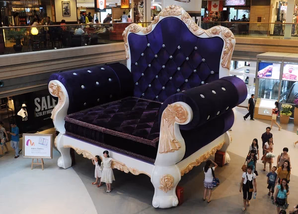 ¿Cuánto mide la silla de lucena?