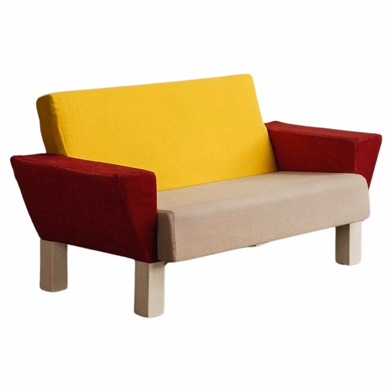 What design movement was Ettore Sottsass part of?