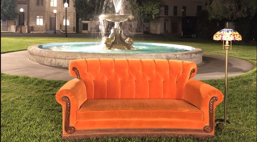 ¿Dónde está la fuente en la apertura de Friends?