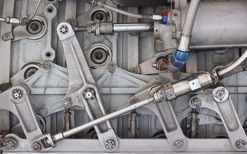 ¿Cómo se aplica el principio de Pascal en el elevador?