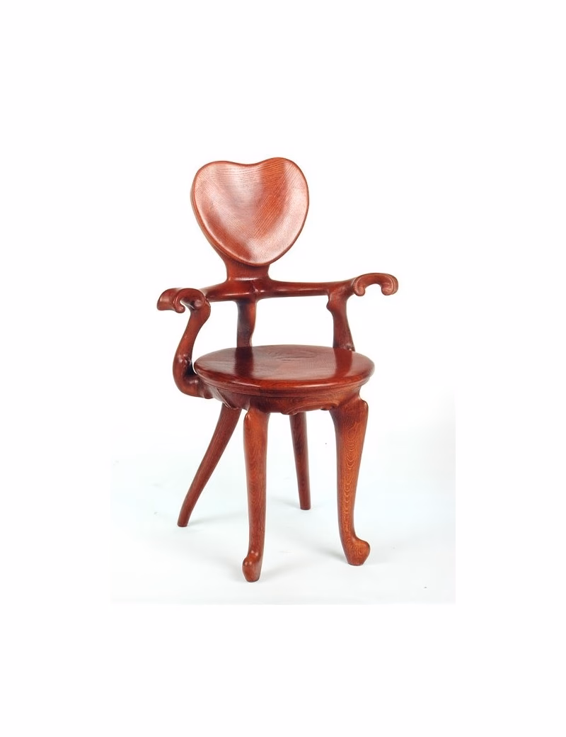 What is the best Gaudí building to visit?