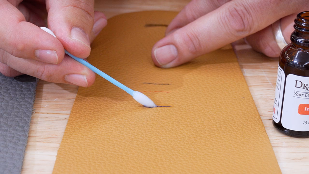 Does magic eraser remove ink from leather?