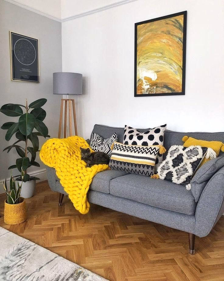 ¿El amarillo combina con las paredes grises?