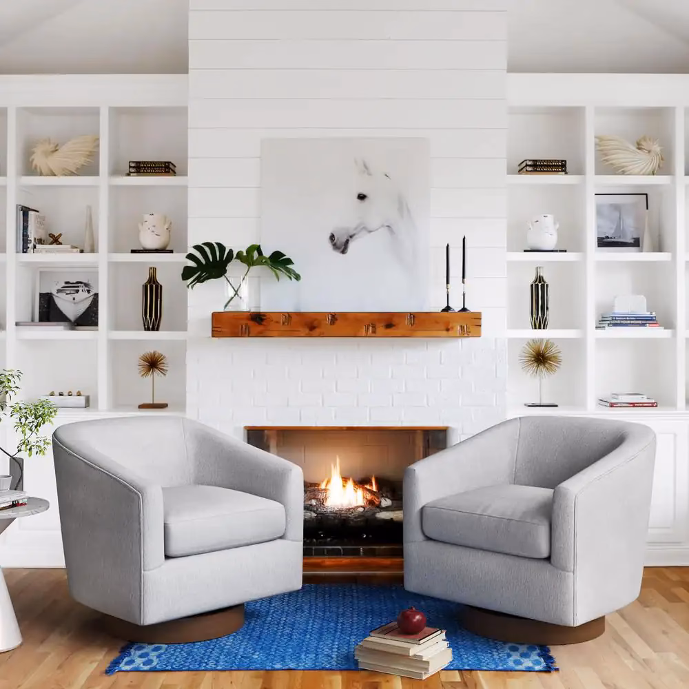 When was Lola Taylor born?