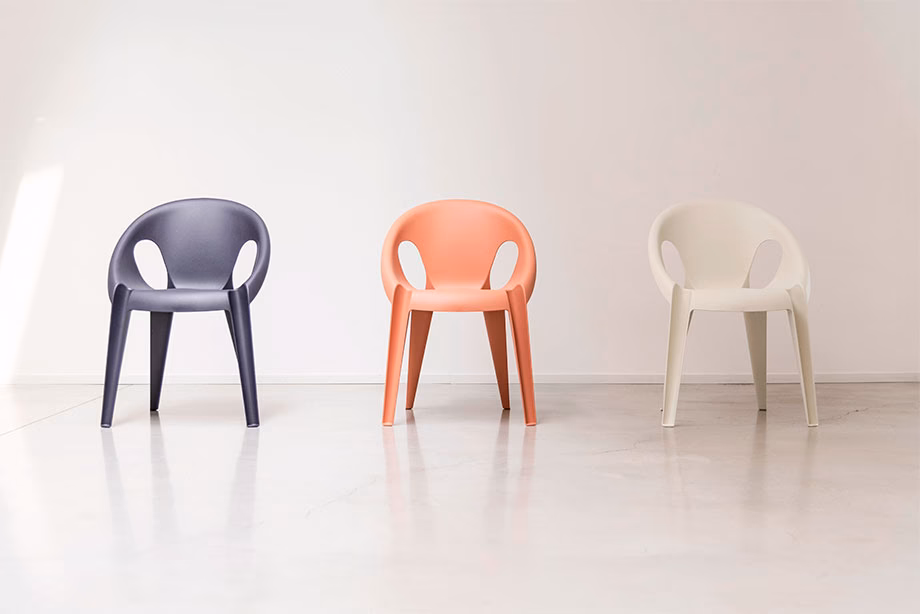 ¿Qué tipo de plástico son las sillas?