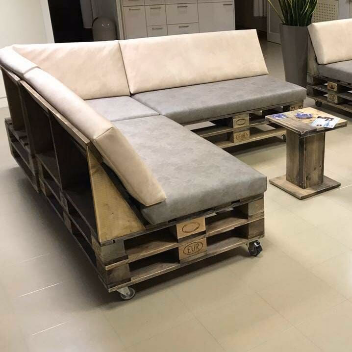 What sofa colors go together?