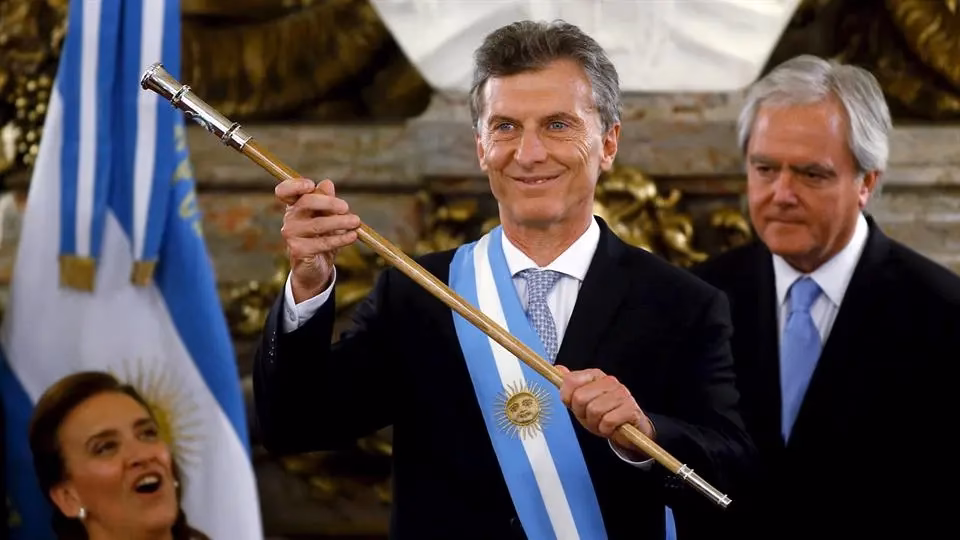 ¿Quién hizo el bastón presidencial de Macri?