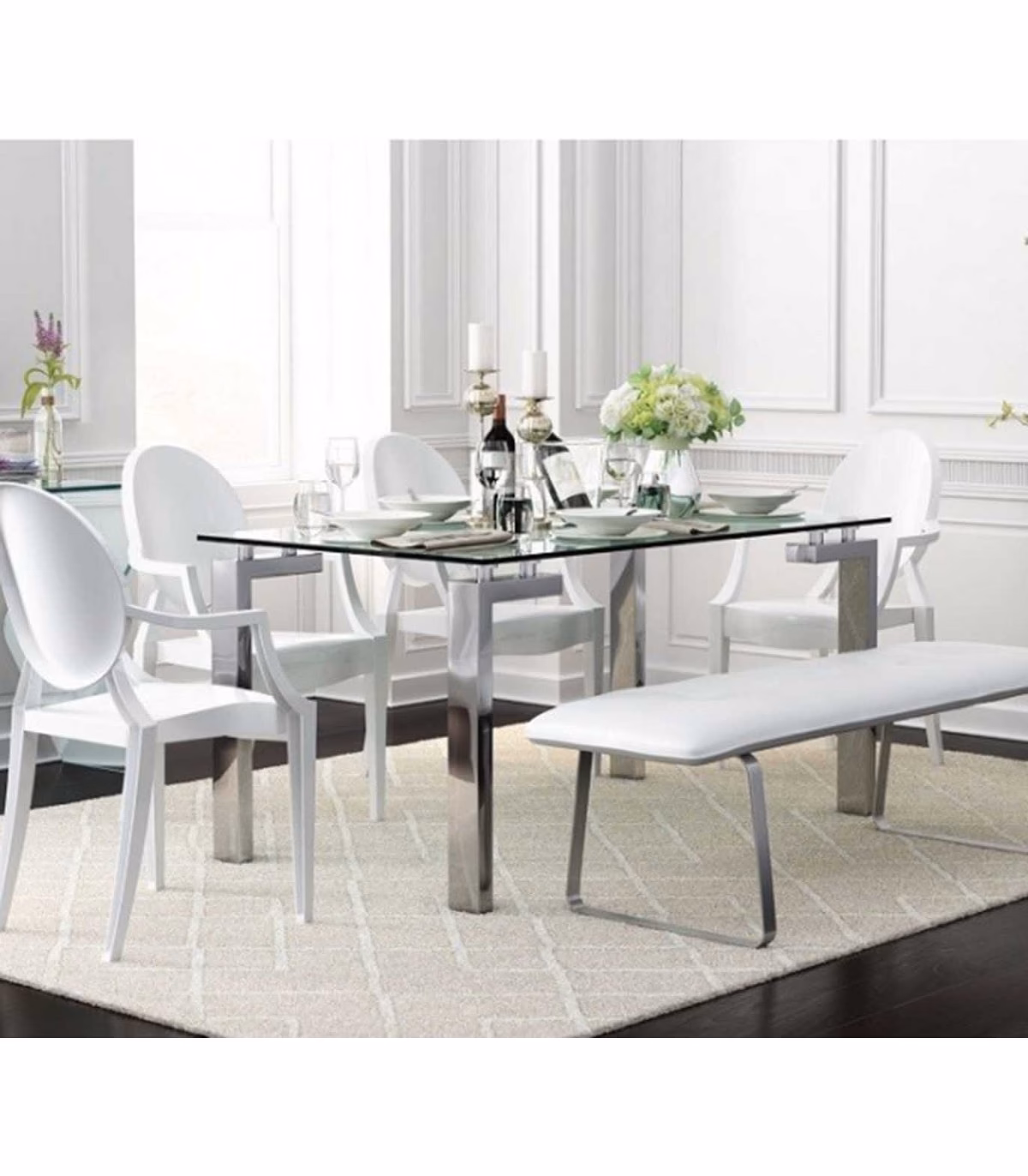 ¿Qué tipo de sillas van con una mesa de cristal?