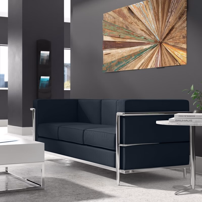 Do couches have metal?