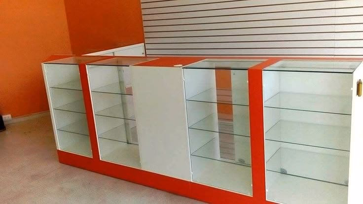 ¿Cómo se llaman los mostradores de las tiendas?