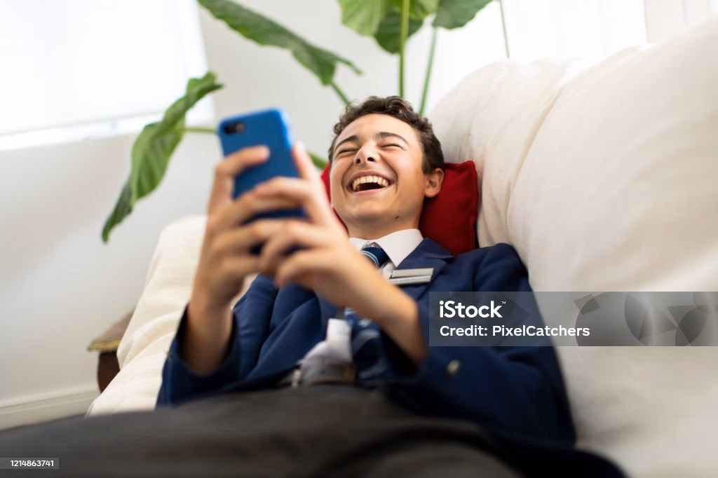 ¿Qué pasa cuando un niño ve tanto el celular?