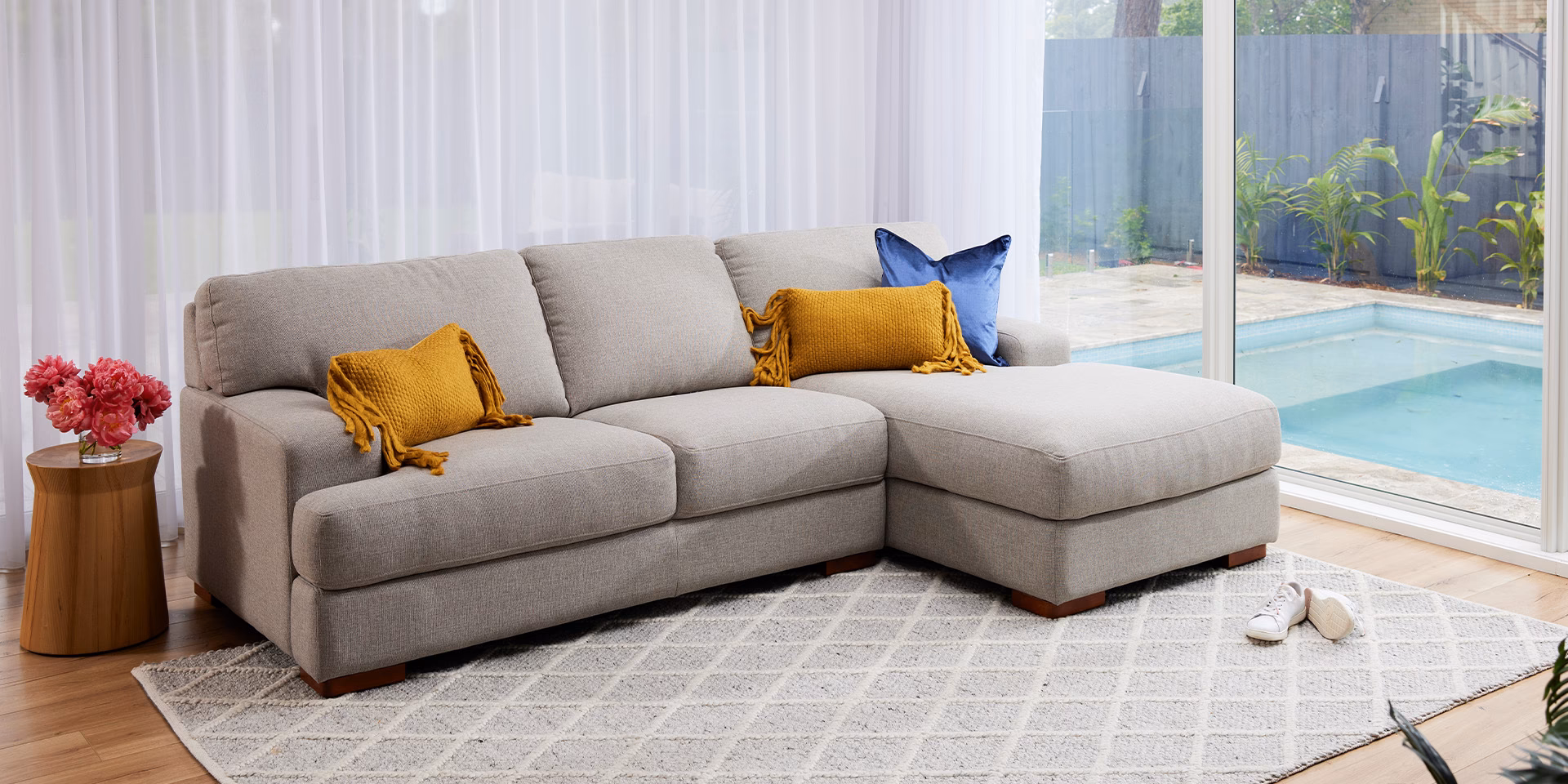 Do plush sofas last?