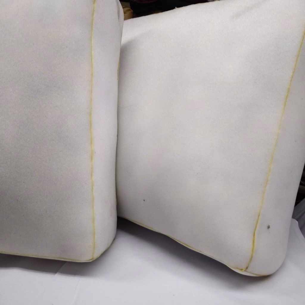 ¿Cuál es el mejor relleno para los cojines del sofá?