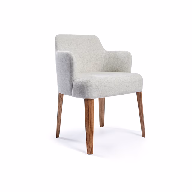 ¿Cómo se llaman las sillas de cabecera de la mesa?