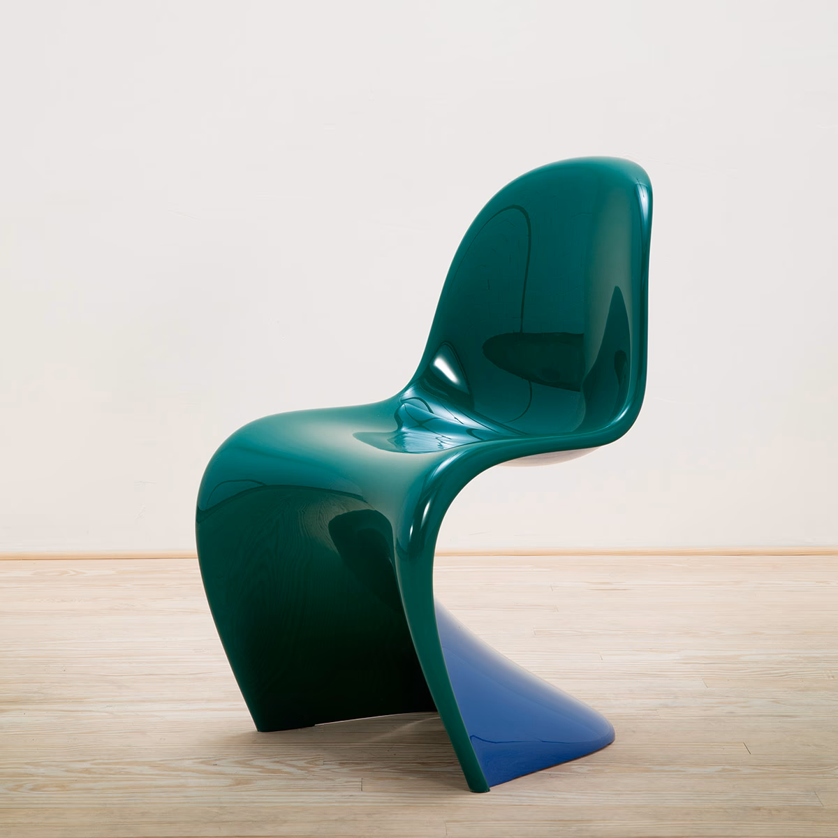 ¿Qué nombre recibe la silla en forma de S?