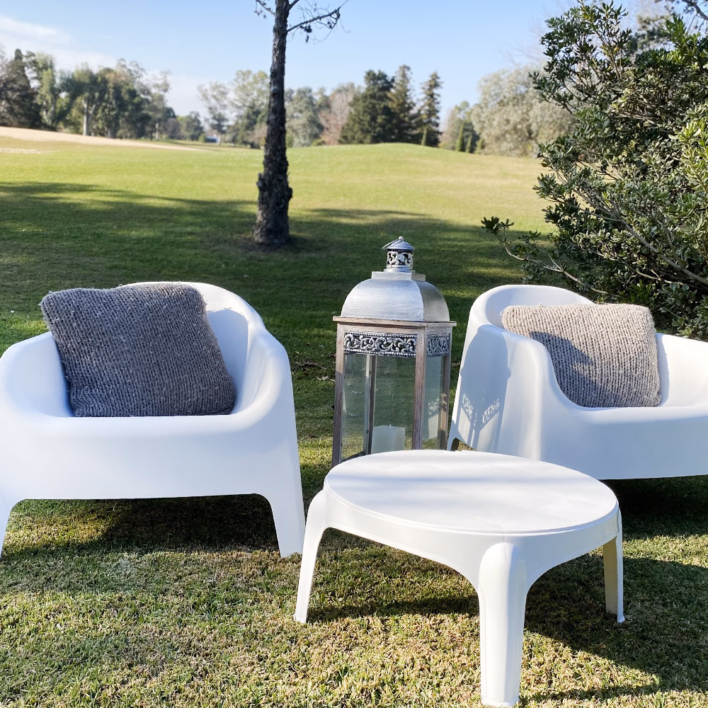 ¿Se pueden dejar las sillas de plástico en el exterior?