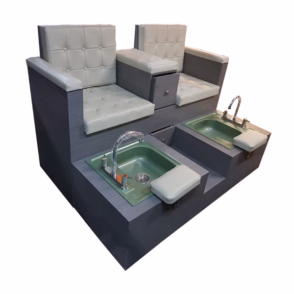 ¿Cuánto tiempo dura un pedicure en el spa?