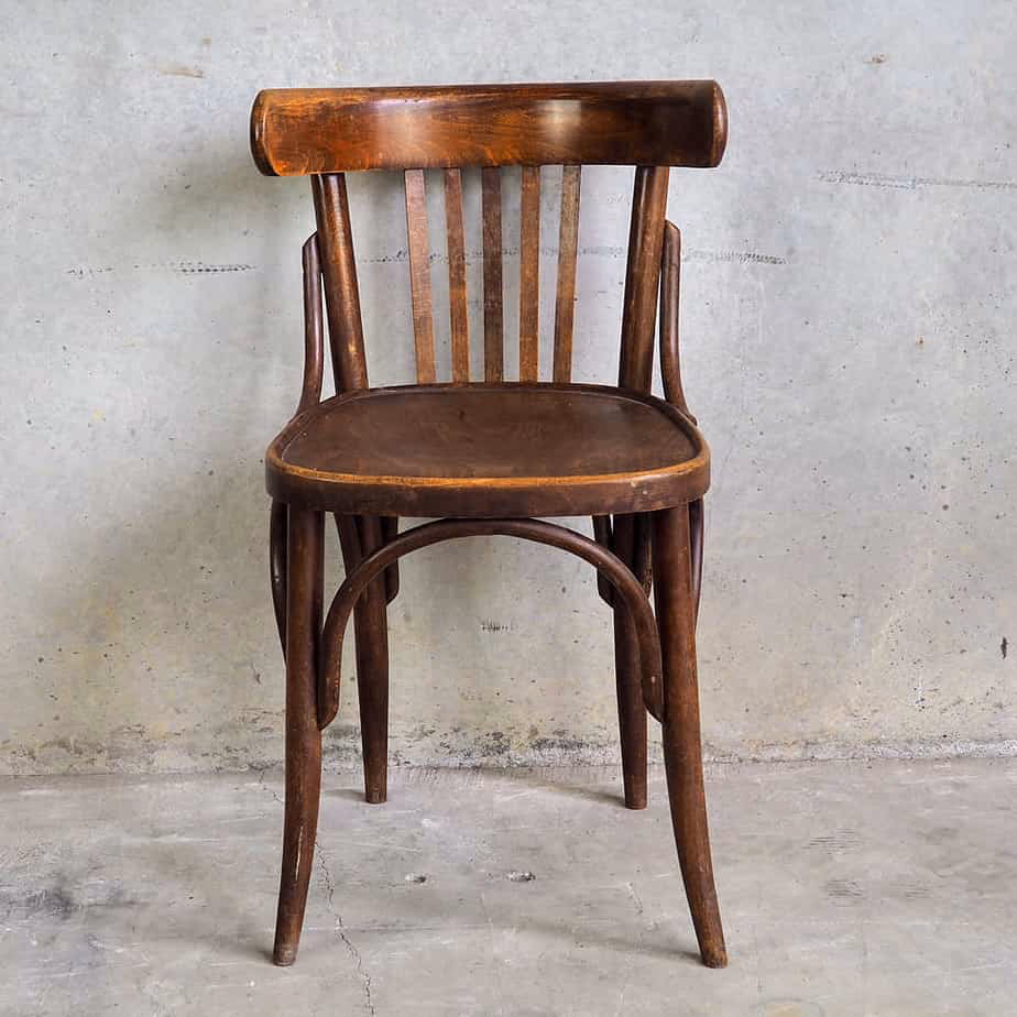¿Cómo reconocer una silla Thonet auténtica?