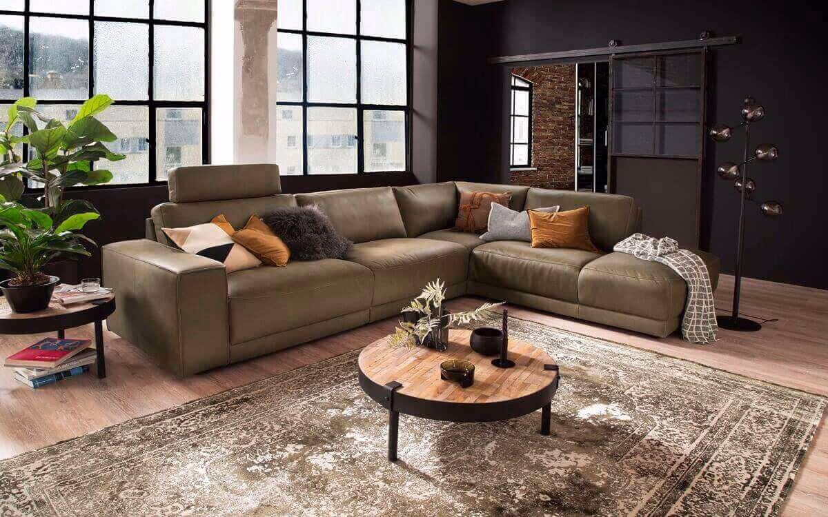 Was ist die durchschnittliche Tiefe eines Sofas?