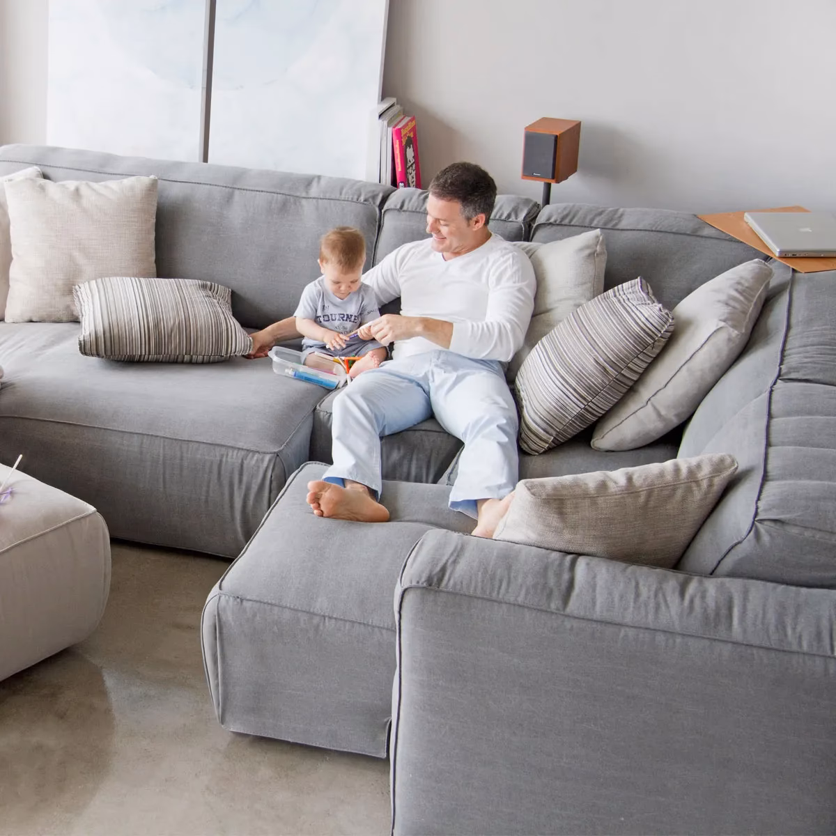 ¿Cómo se llama un sofá extra largo?