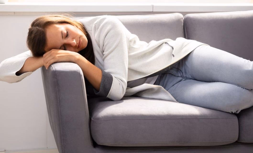 ¿Por qué mi nuevo sofá es incómodo?