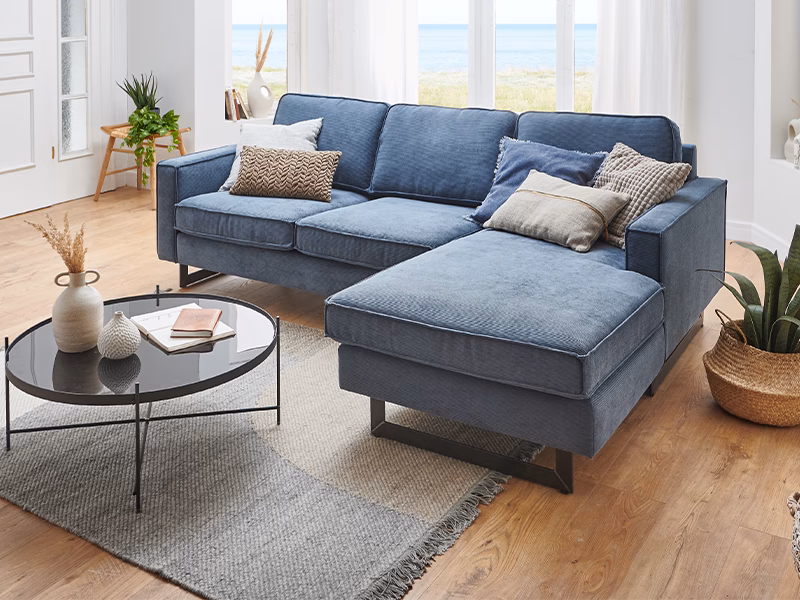 Wie viel Raumgewicht sollte ein Sofa haben?