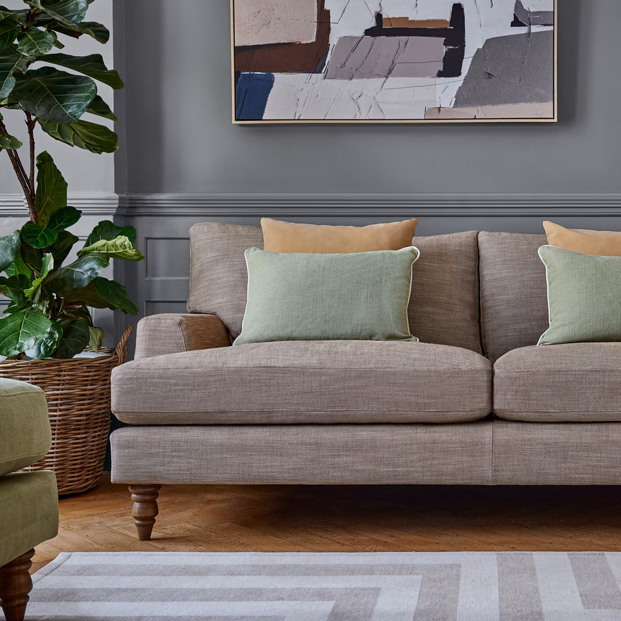 What is a meaning of sofa in English?