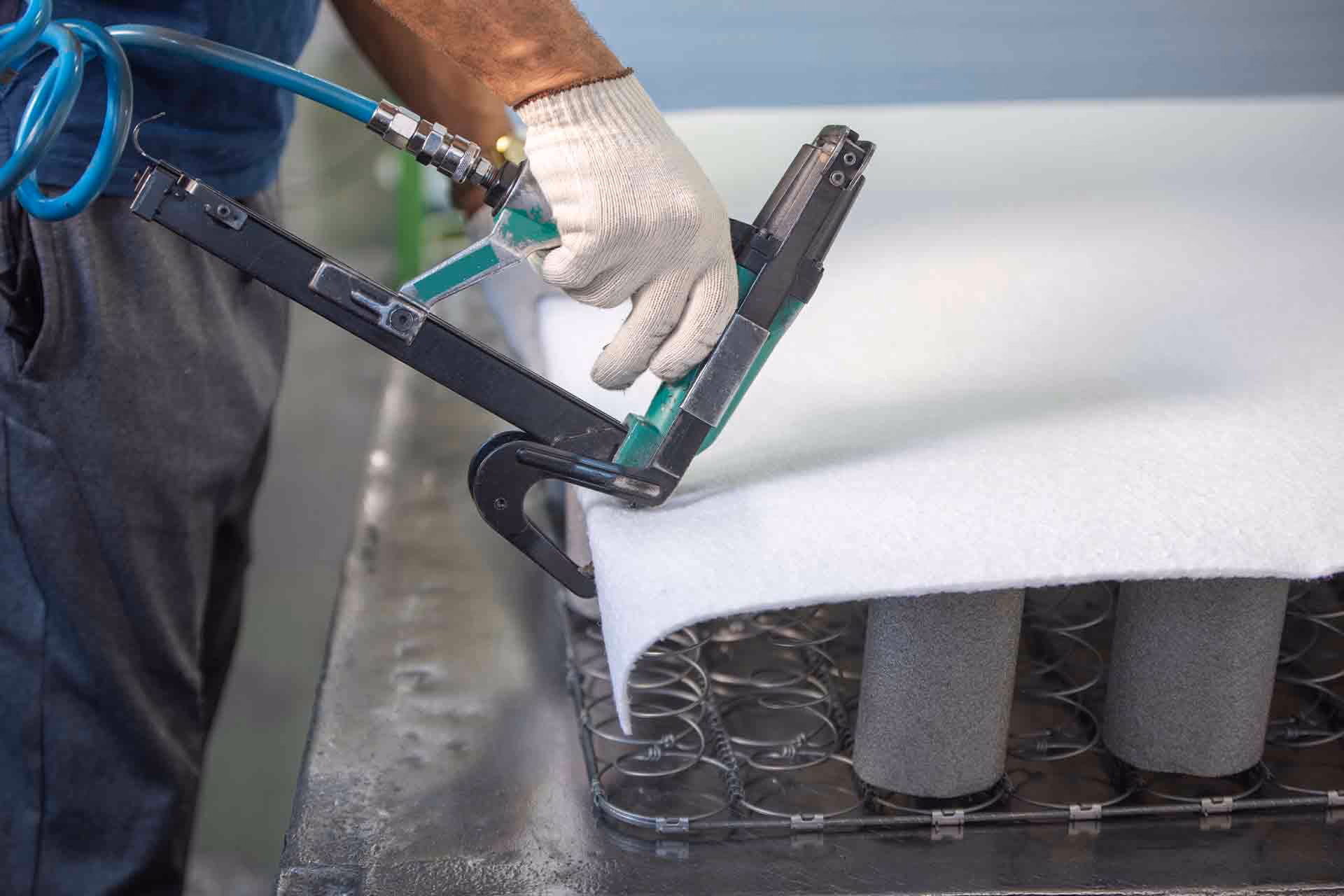 Can sofa springs be replaced?