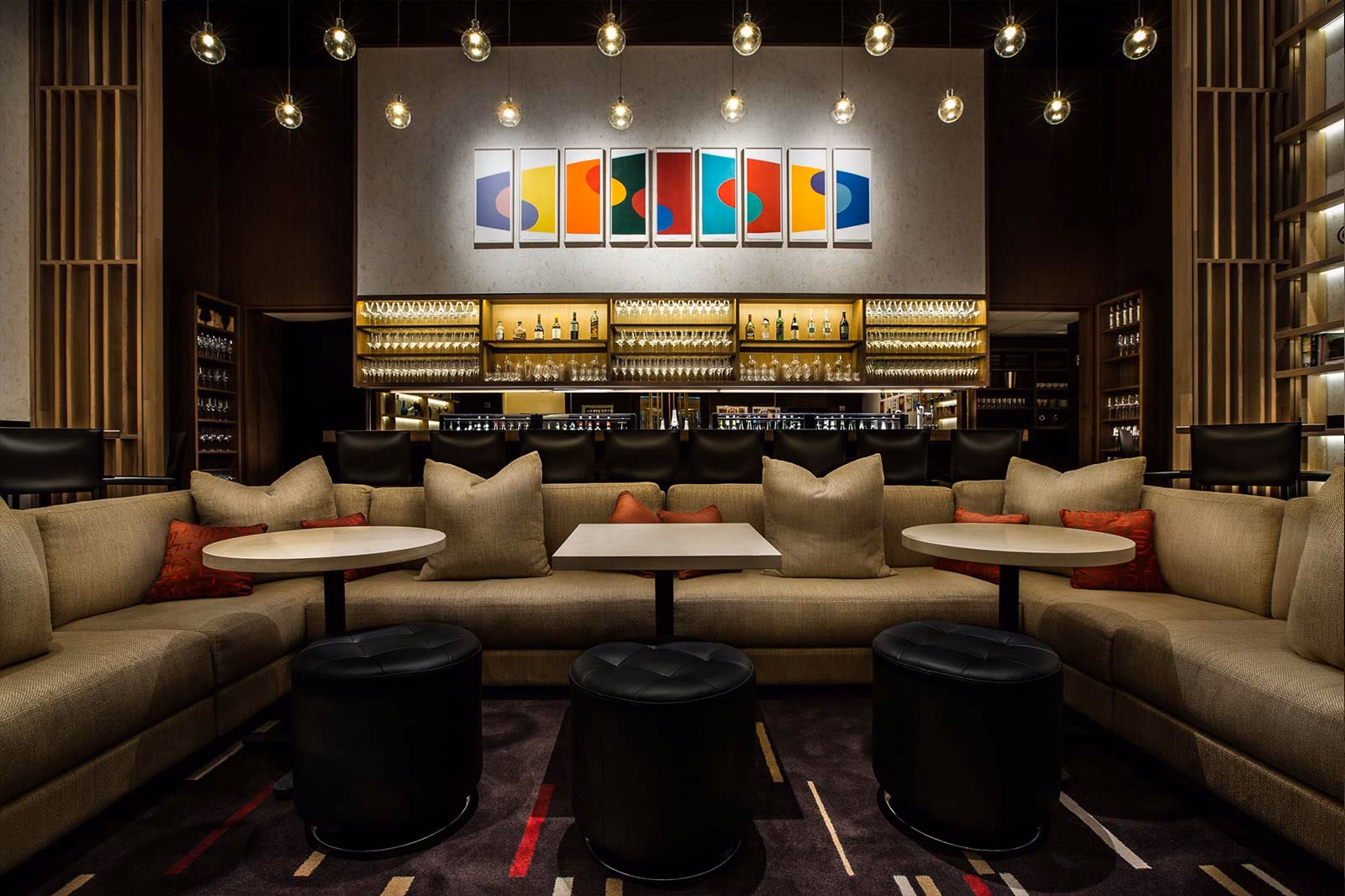 Do wine bars make good money?