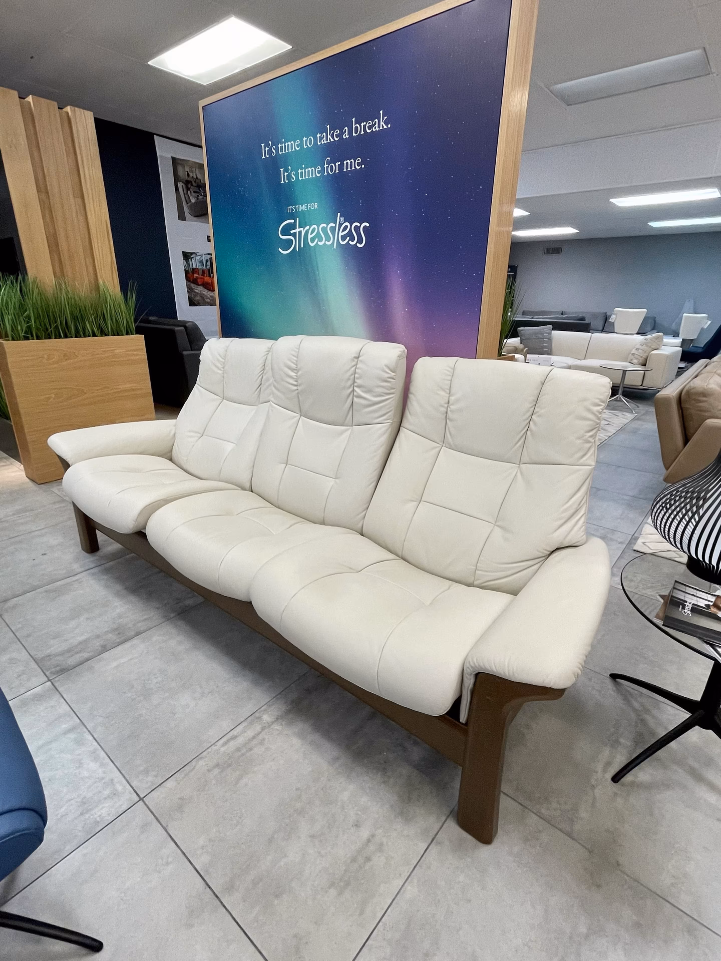 Which is better, IMG or Stressless?