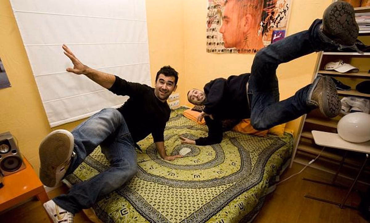 ¿Qué es y cómo funciona el couchsurfing?