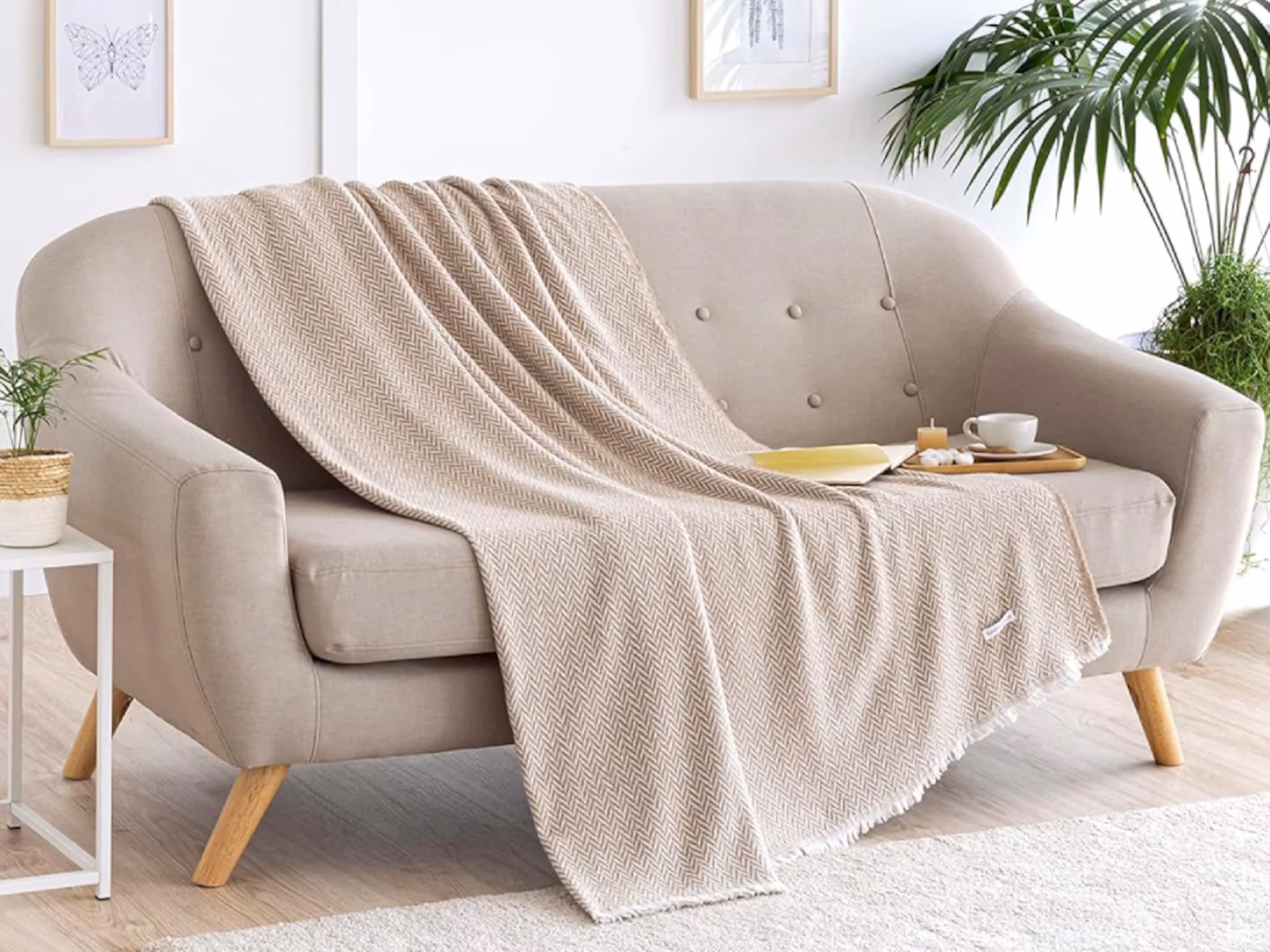 ¿Cómo se llama la tela para hacer mantas?