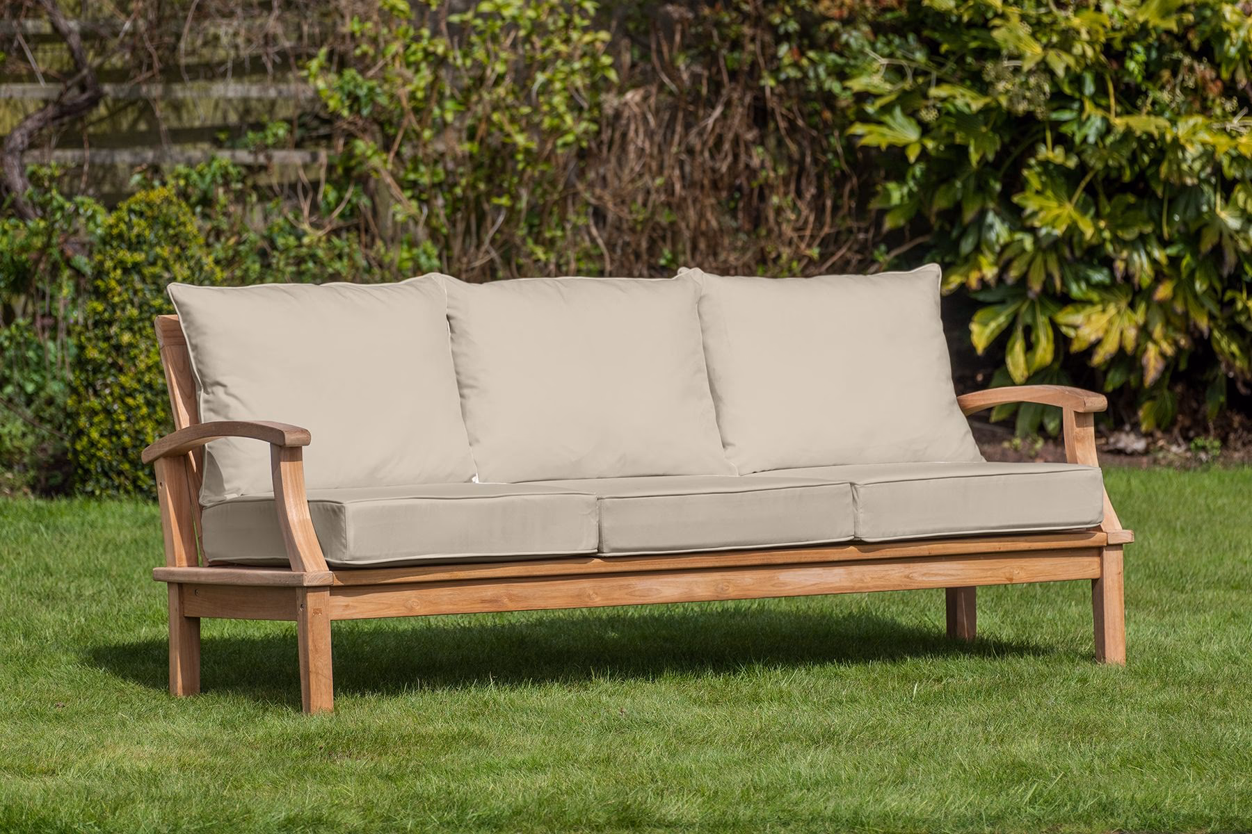 How long does wooden garden furniture last?